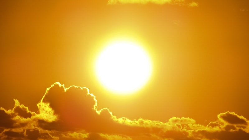 Image of a yellow sun symbolic of the intense personality