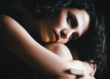 Feeling Alone: 13 Ways to Stop Feeling So Lonely and Isolated
