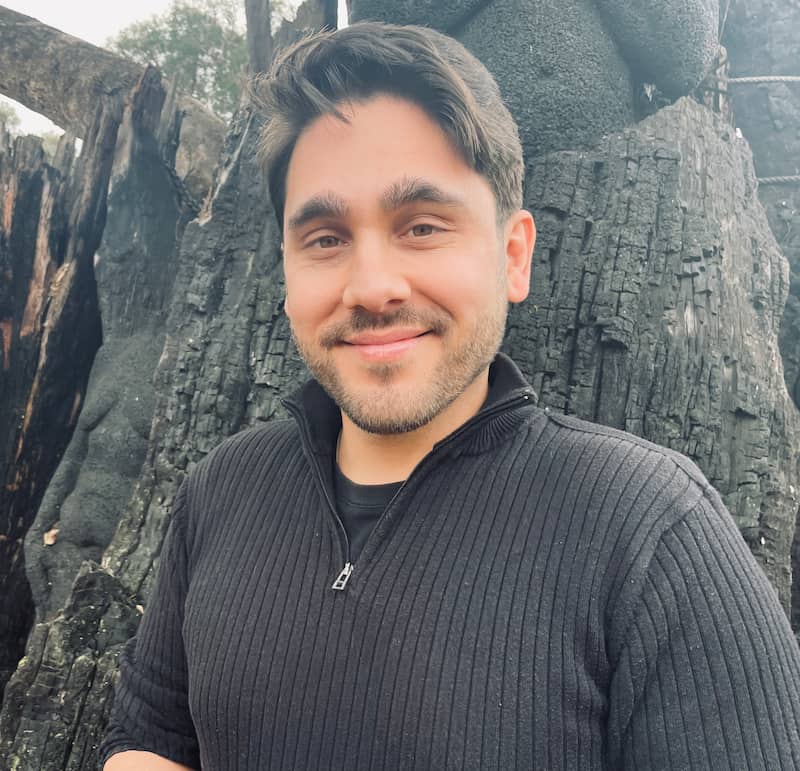 mateo sol author pic